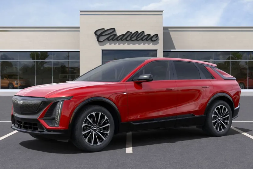 2025 Cadillac Lyriq Sport photo 1