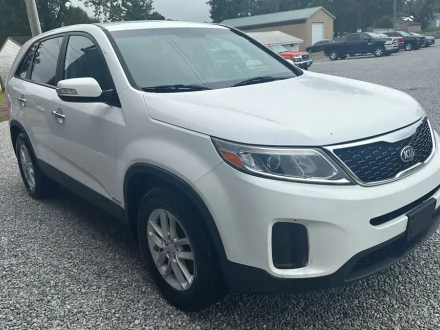 2014 Kia Sorento LX photo 1