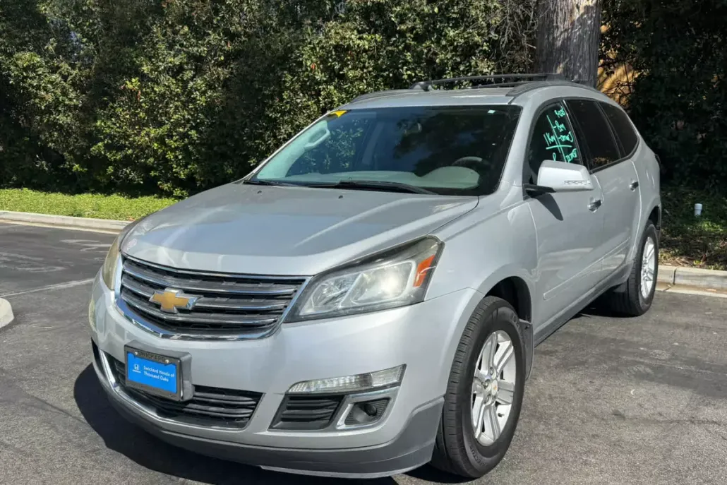 2014 Chevrolet Traverse 1LT photo 1