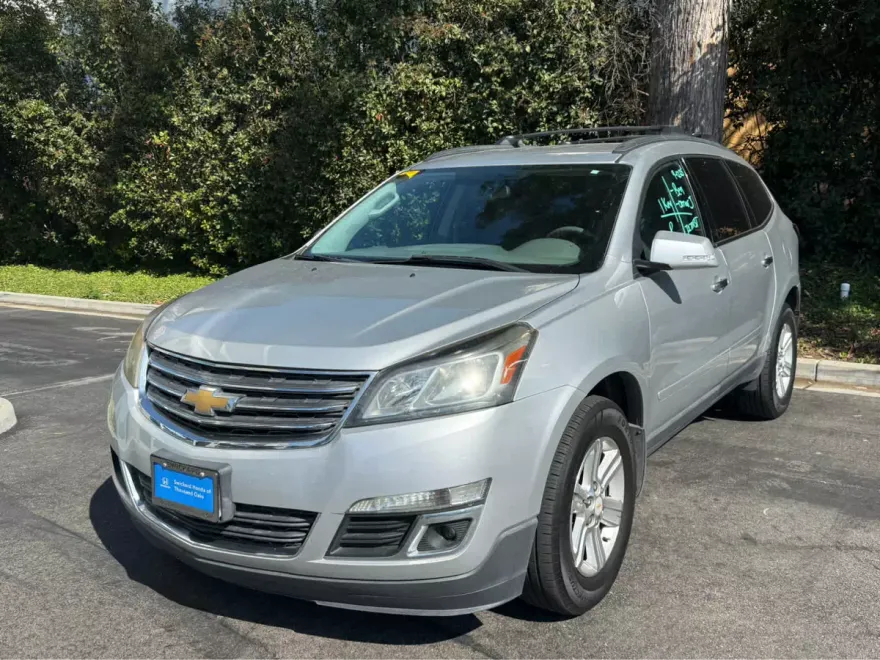 2014 Chevrolet Traverse 1LT photo 1