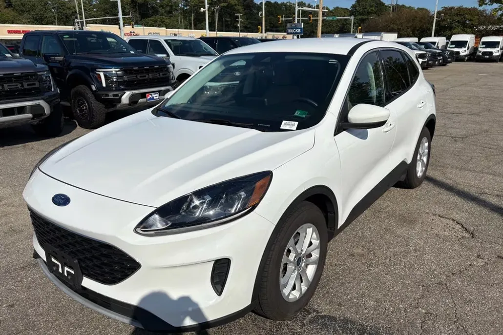 2021 Ford Escape SE photo 1