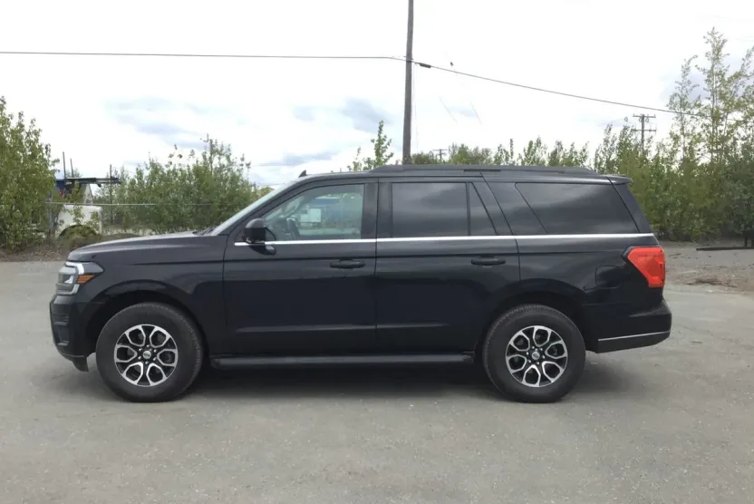 2024 Ford Expedition XLT photo 1