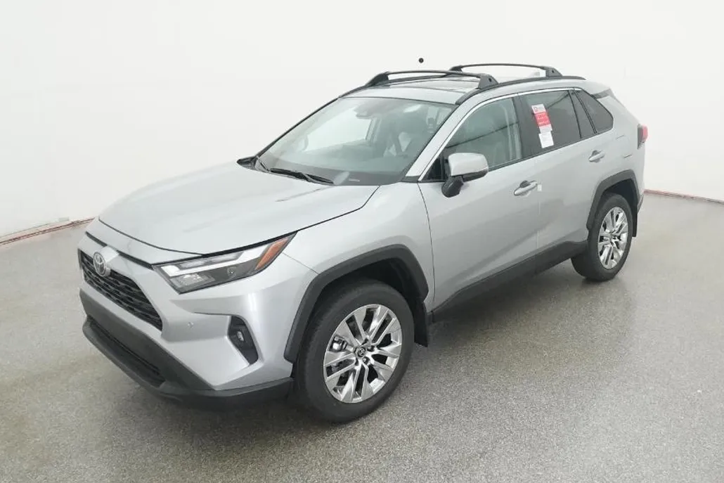2025 Toyota RAV4 XLE Premium photo 1
