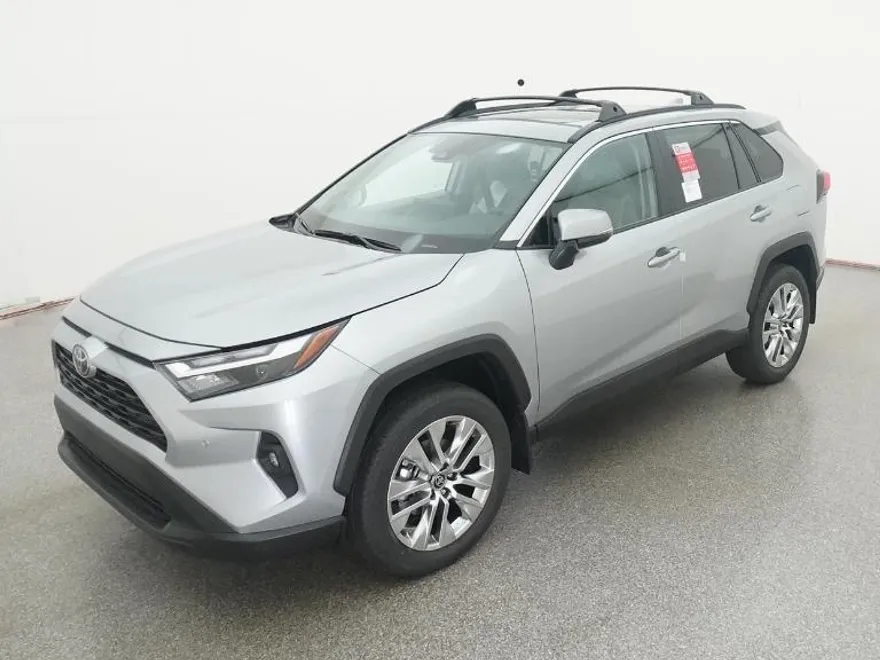 2025 Toyota RAV4 XLE Premium photo 1