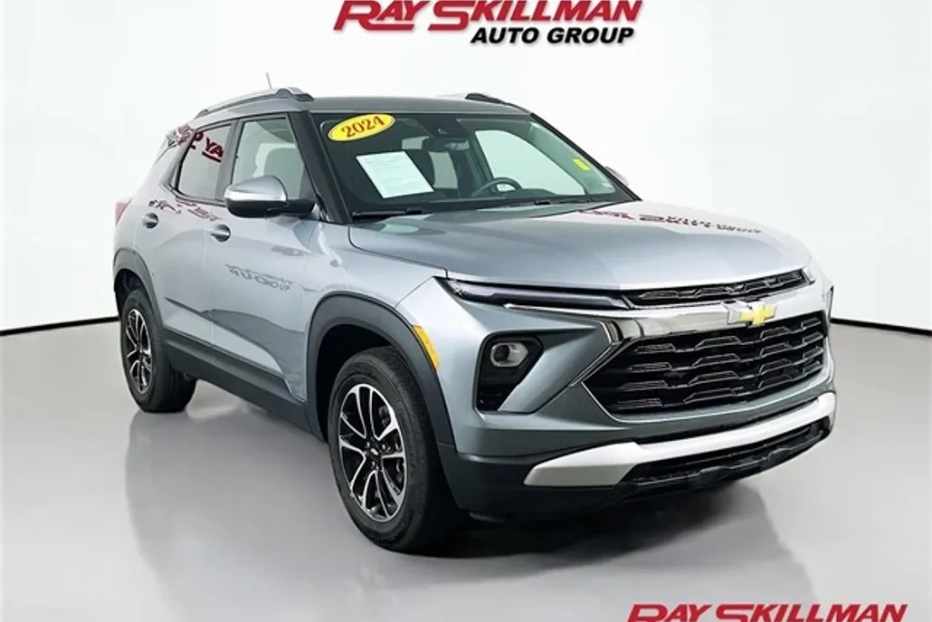 2024 Chevrolet Trailblazer LT photo 1