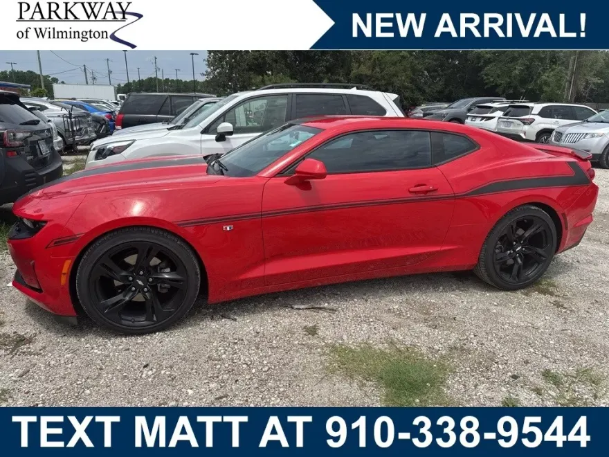 2019 Chevrolet Camaro 1LT photo 1