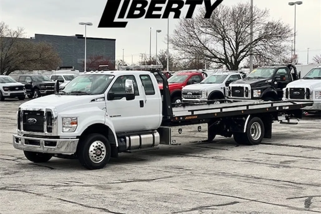 2026 Ford F-650 photo 1