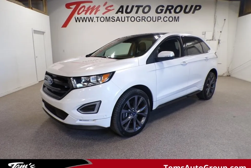 2016 Ford Edge Sport photo 1