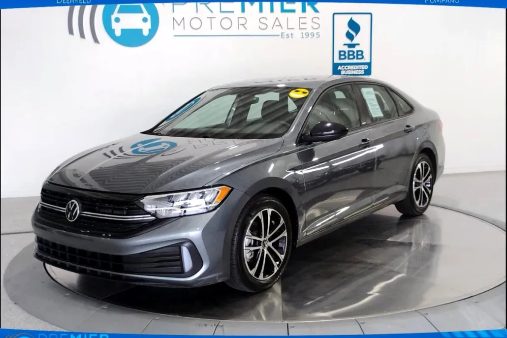 2023 Volkswagen Jetta Sport photo 1
