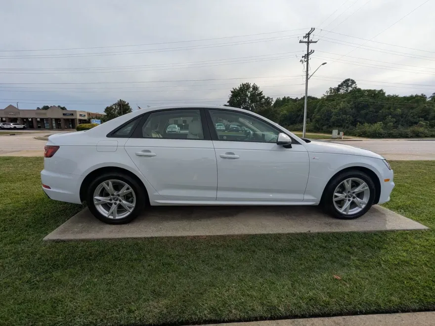 2018 Audi A4 TFSI Ultra Premium S line photo 1