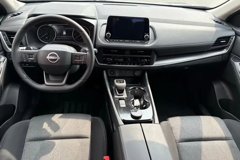 2026 Nissan Rogue SV photo 1