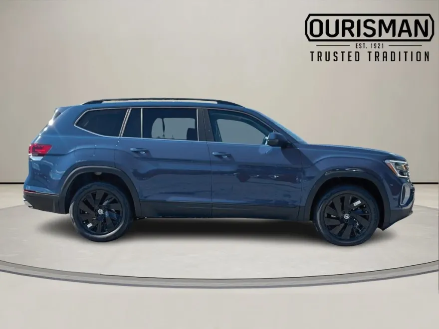 2026 Volkswagen Atlas SE Technology photo 1