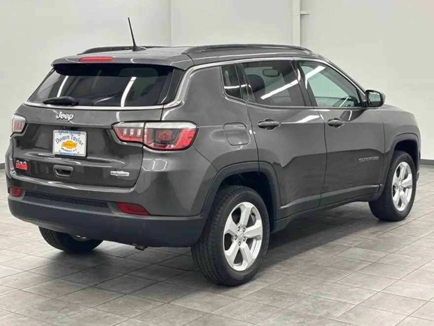 2019 Jeep Compass Latitude photo 1