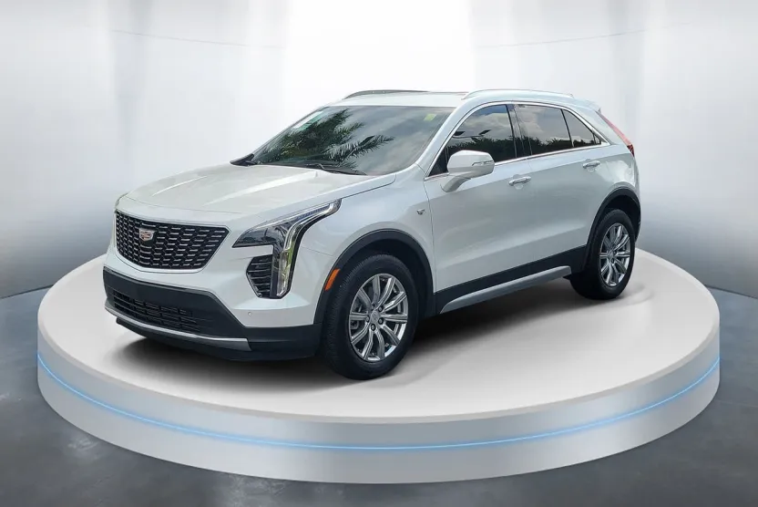 2023 Cadillac XT4 Premium Luxury photo 1