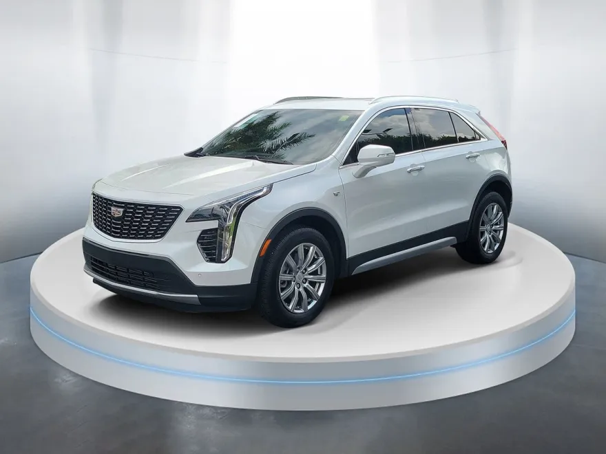 2023 Cadillac XT4 Premium Luxury photo 1
