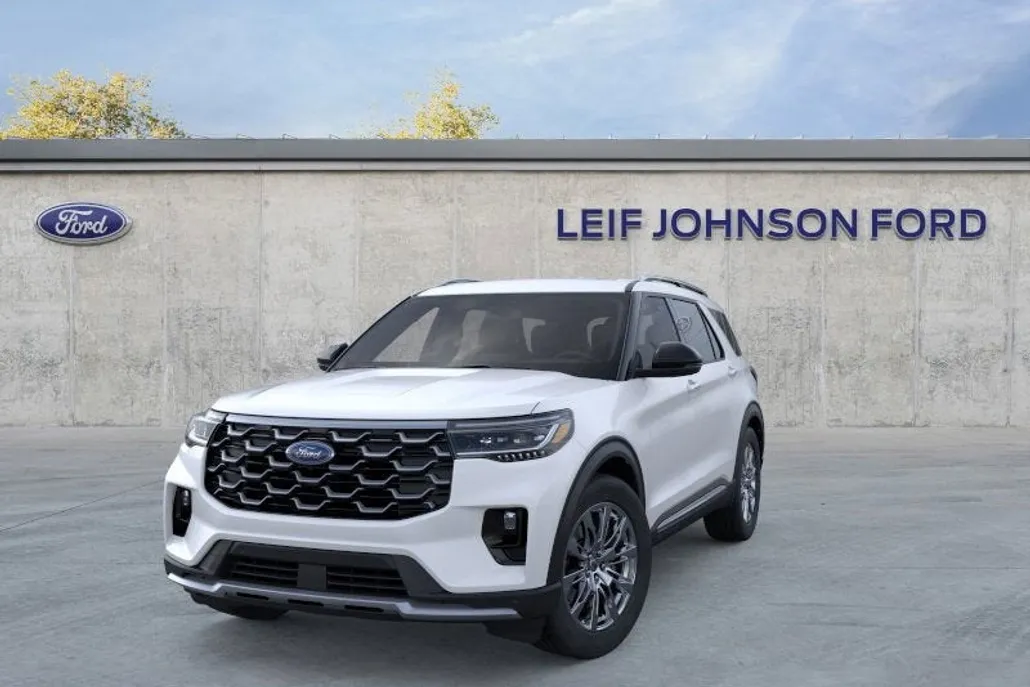 2025 Ford Explorer Platinum photo 1