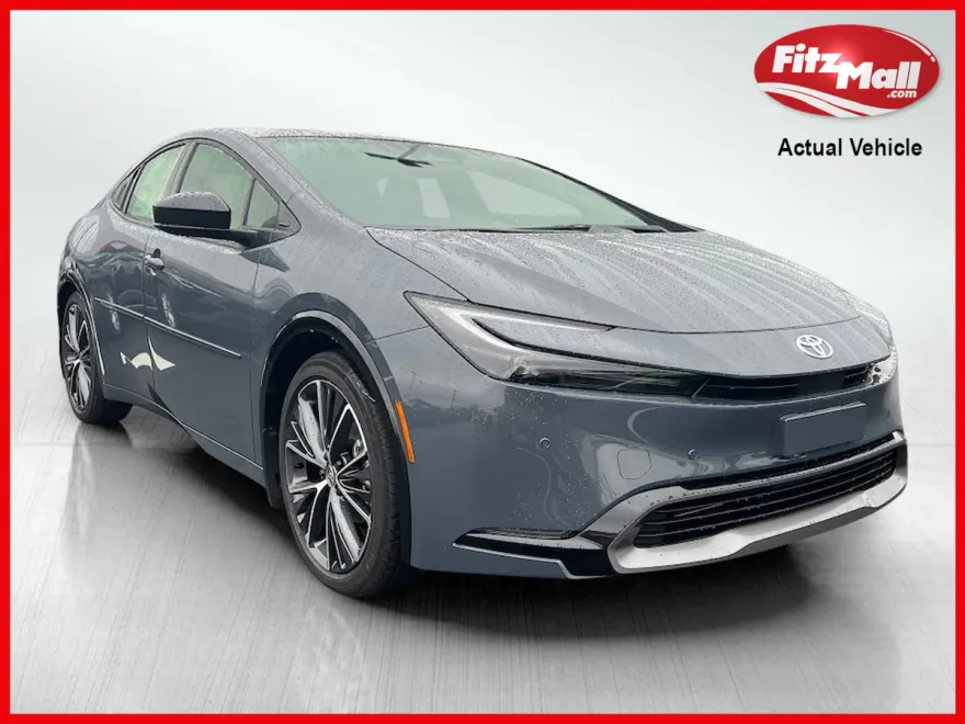 2025 Toyota Prius XLE photo 1
