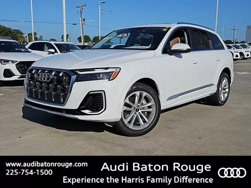2025 Audi Q7 45 Premium Plus photo 1