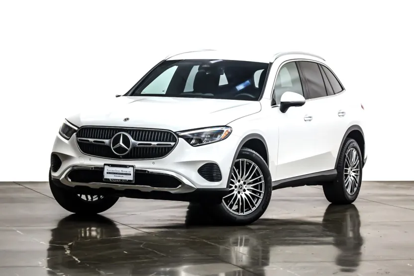 2025 Mercedes Benz GLC 300 photo 1