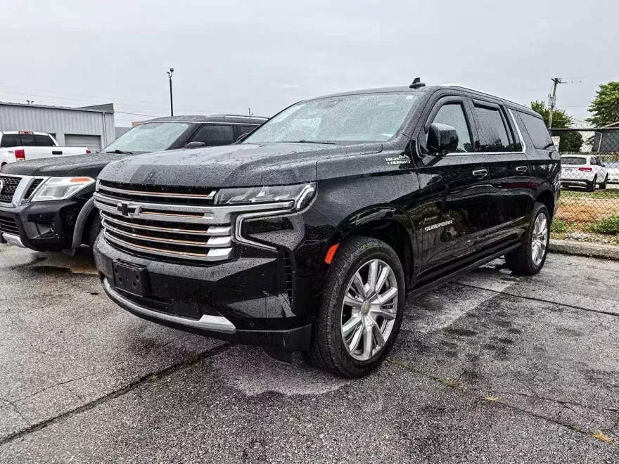 2022 Chevrolet Suburban High Country photo 1