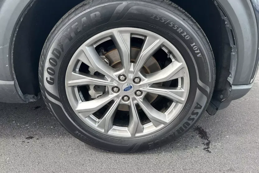 2022 Ford Explorer Limited photo 1