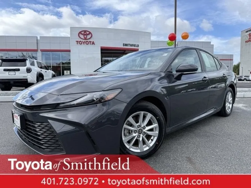 2025 Toyota Camry LE photo 1