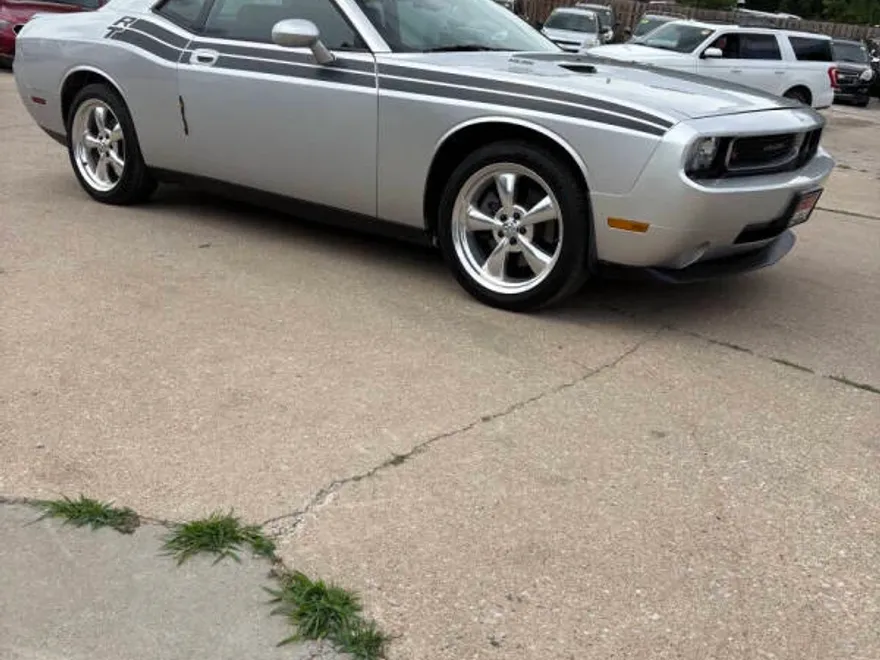 2010 Dodge Challenger R/T photo 1