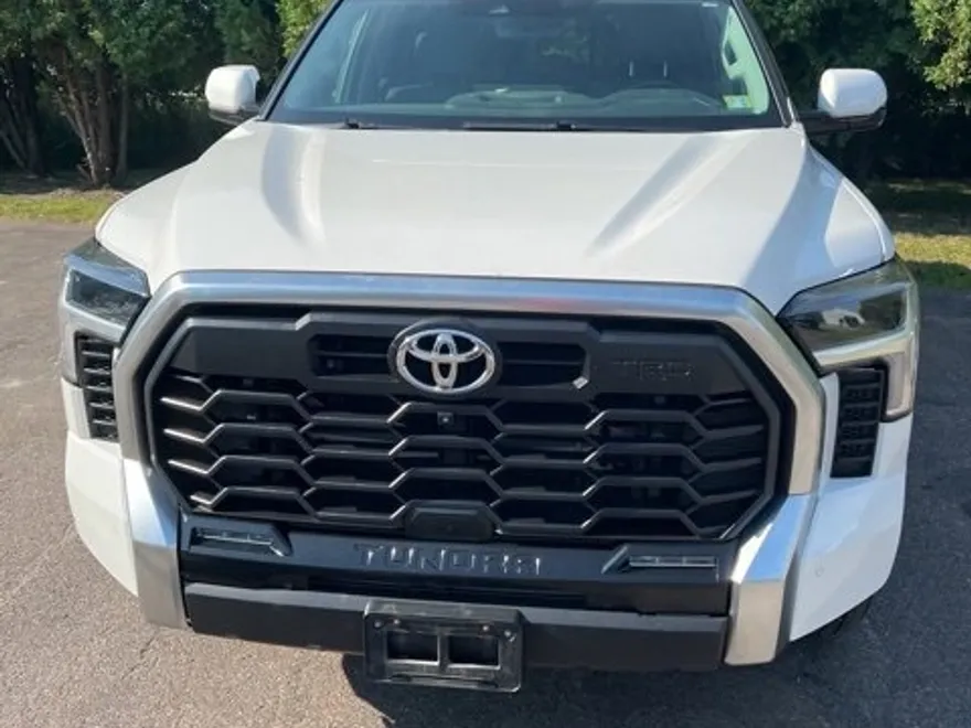 2022 Toyota Tundra Limited photo 1