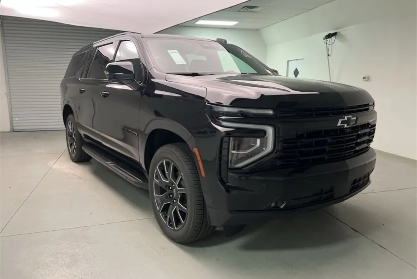 2025 Chevrolet Suburban RST photo 1