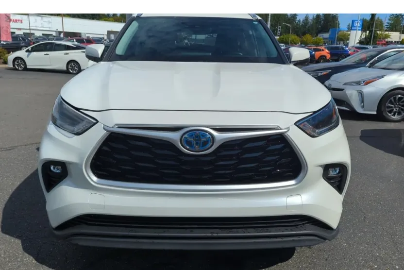 2021 Toyota Highlander Hybrid XLE photo 1