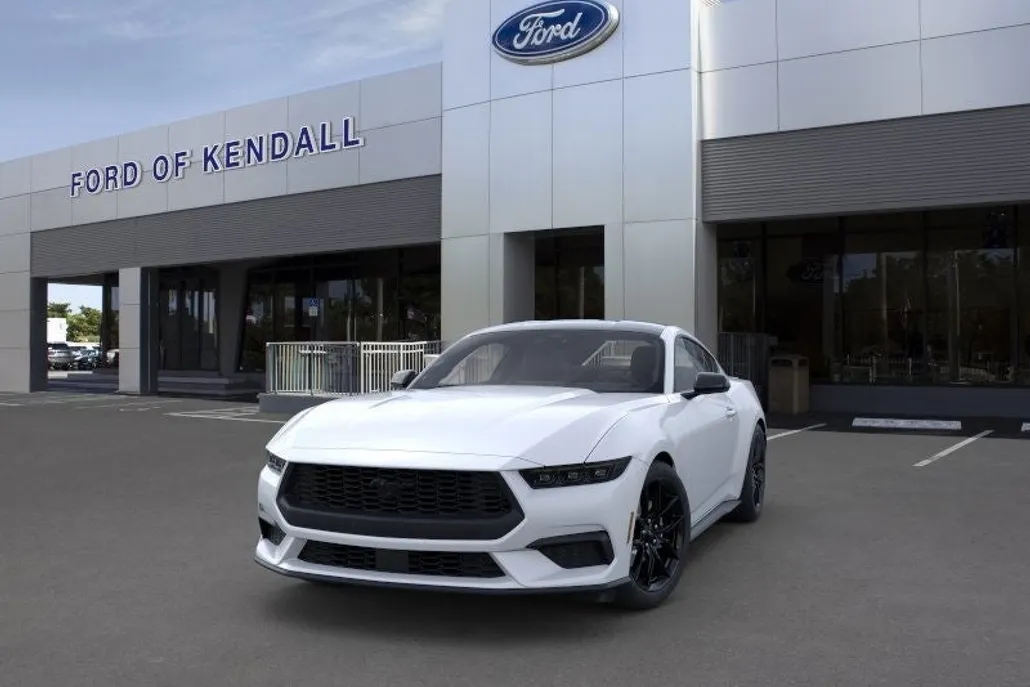 2025 Ford Mustang EcoBoost photo 1
