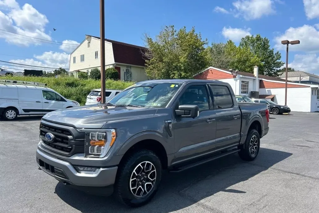 2022 Ford F-150 XLT photo 1
