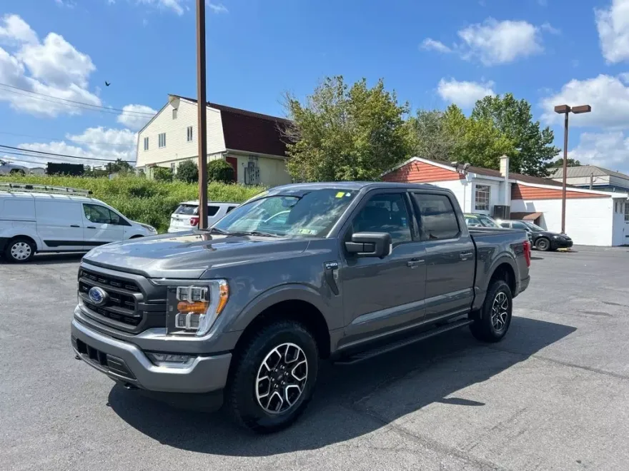 2022 Ford F-150 XLT photo 1