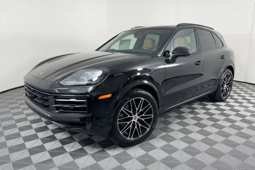2026 Porsche Cayenne photo 1