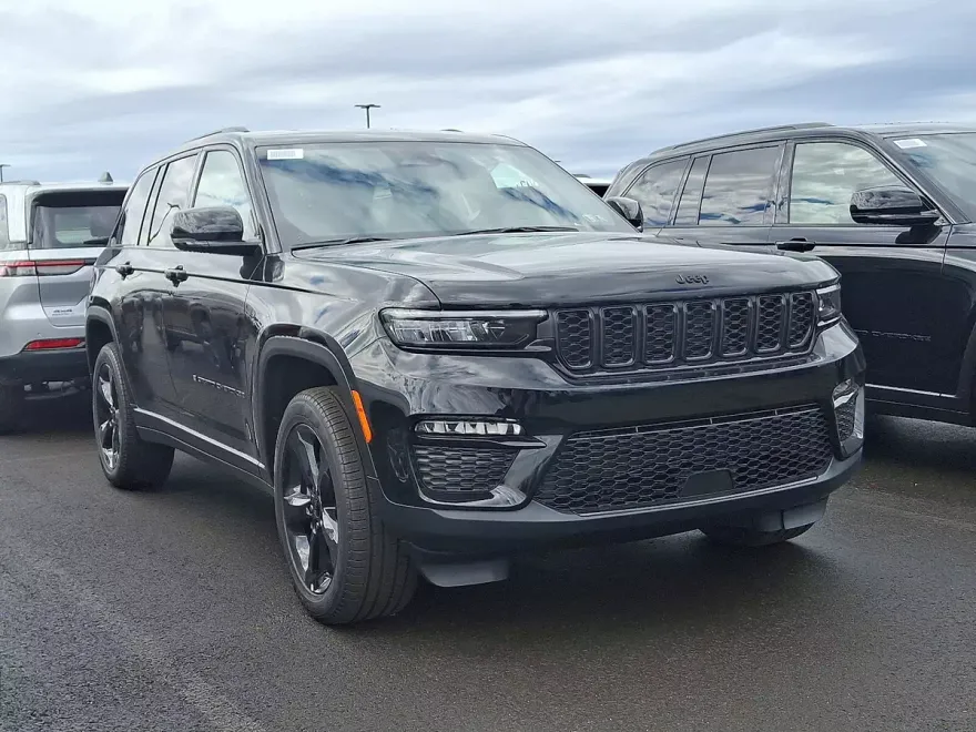 2025 Jeep Grand Cherokee Limited photo 1
