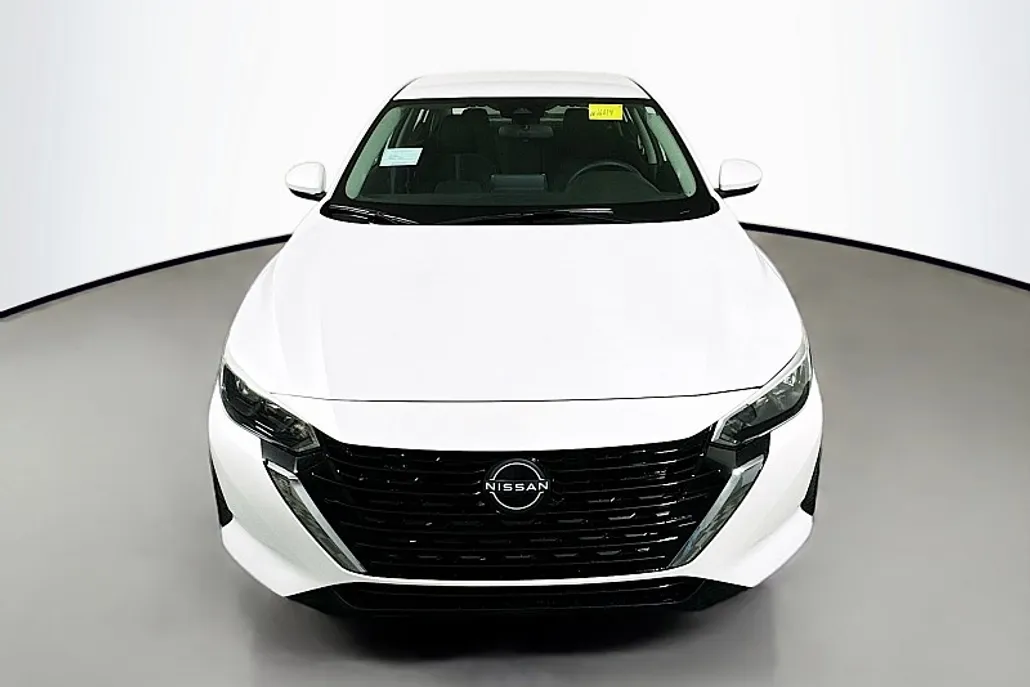 2025 Nissan Sentra SV photo 1