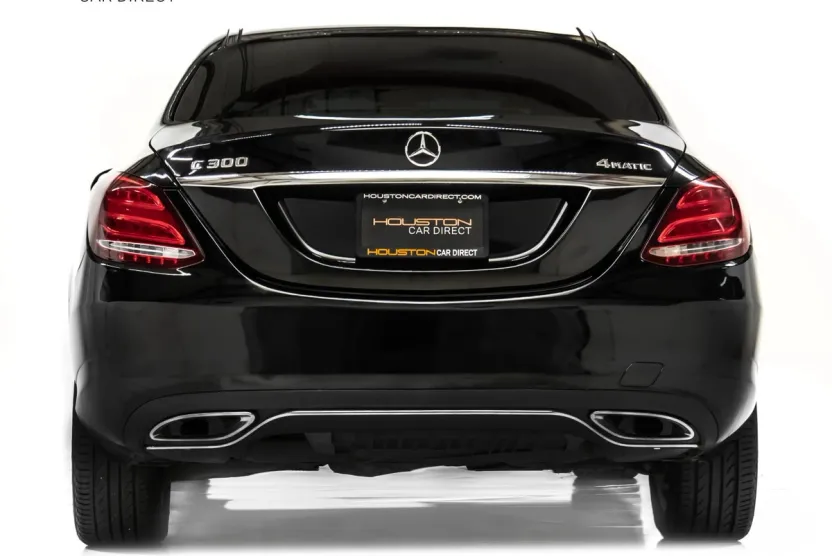 2017 Mercedes Benz C 300 4MATIC Sedan photo 1