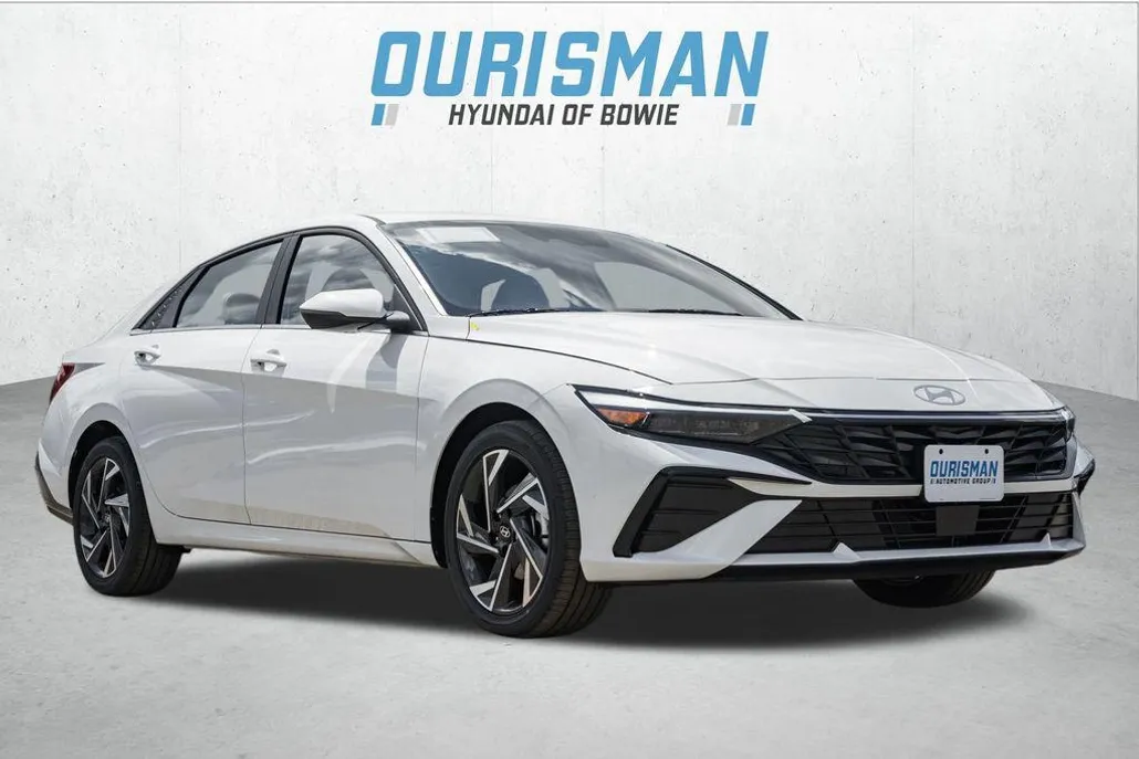 2025 Hyundai Elantra Limited photo 1
