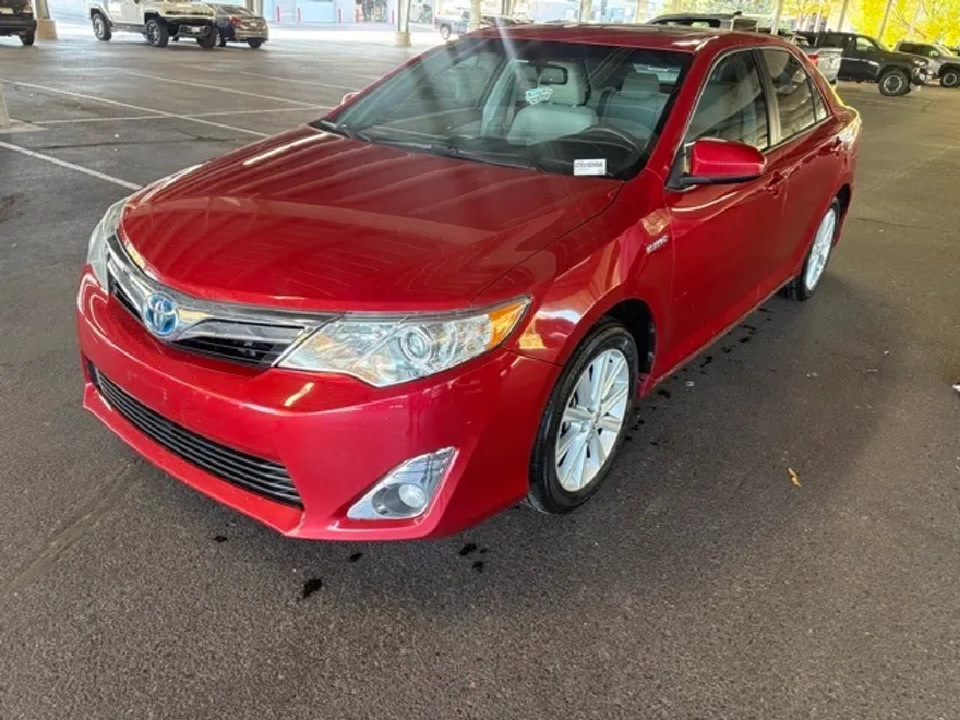 2014 Toyota Camry Hybrid XLE photo 1