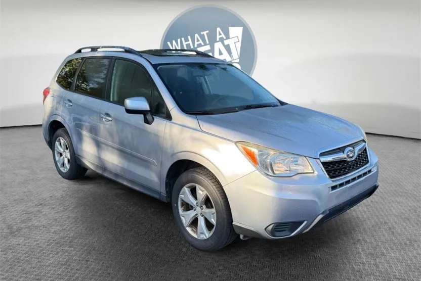 2015 Subaru Forester 2.5i Premium photo 1