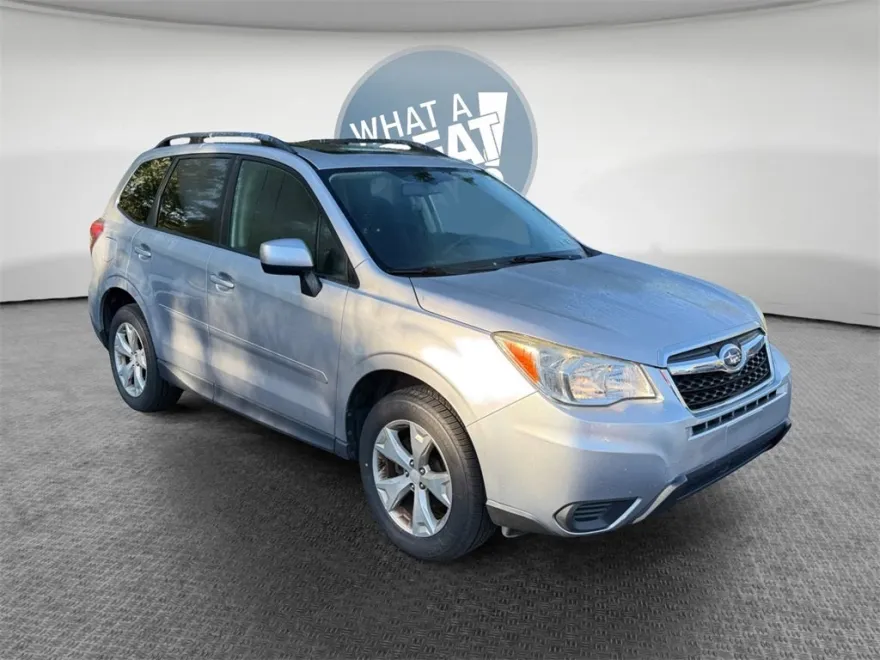 2015 Subaru Forester 2.5i Premium photo 1