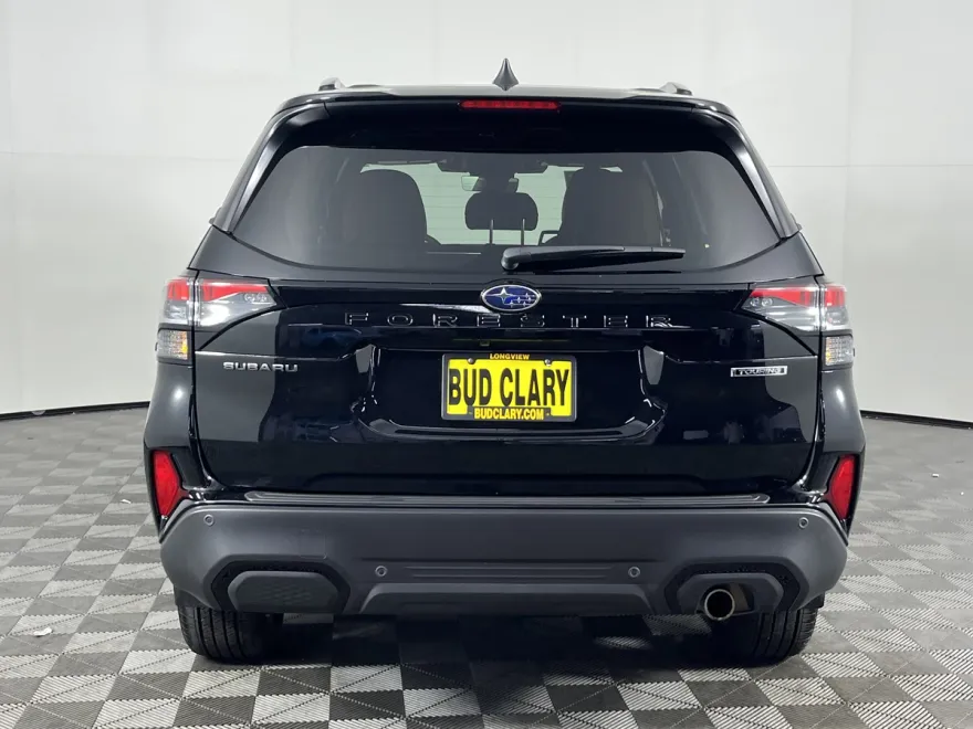 2025 Subaru Forester Touring photo 1