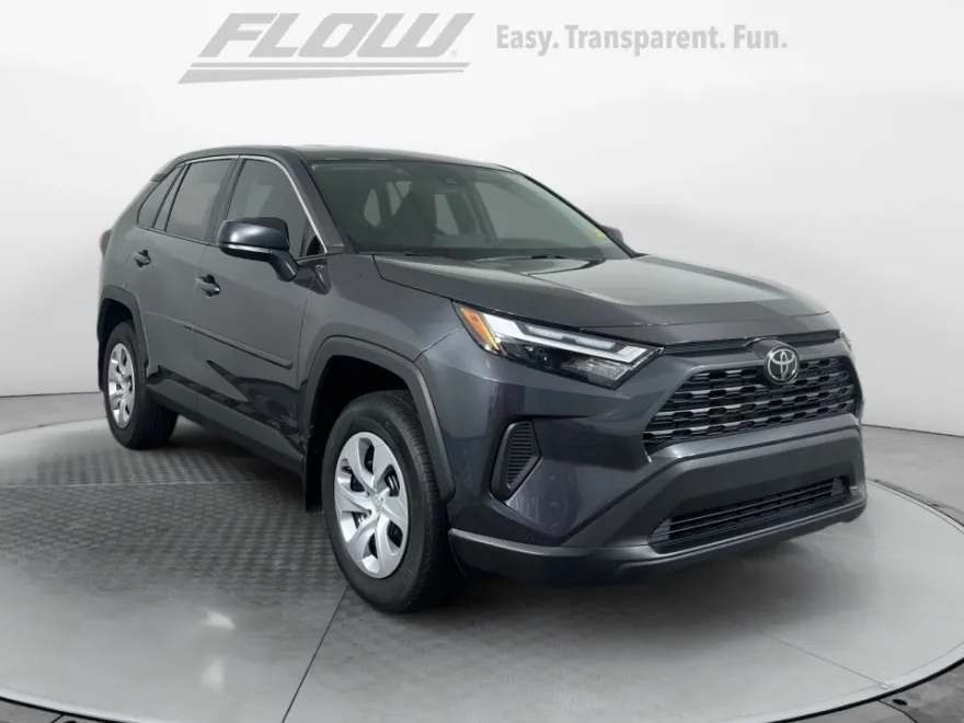 2024 Toyota RAV4 LE photo 1