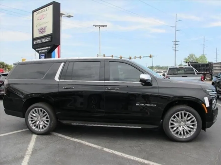 2025 Chevrolet Suburban Premier photo 1