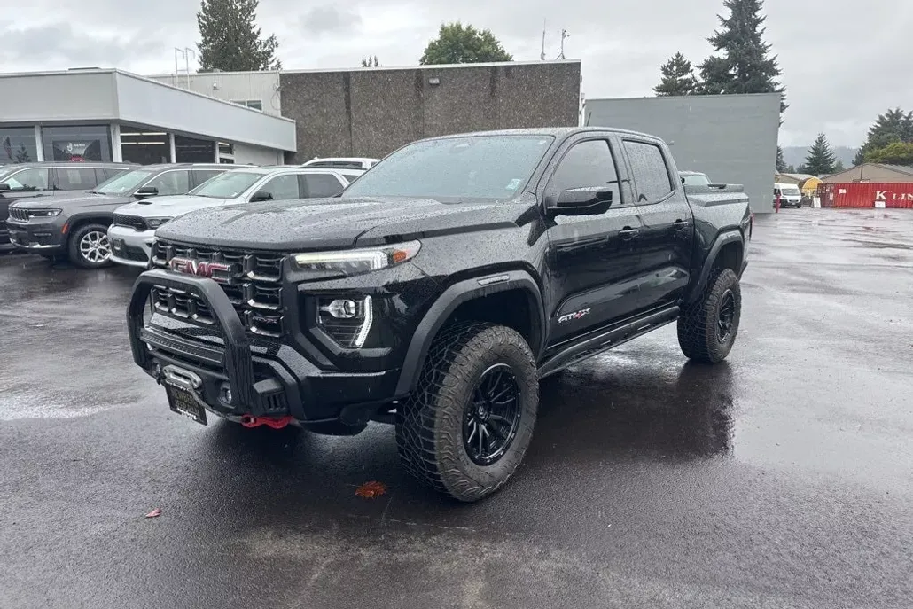2023 Gmc Canyon AT4X photo 1