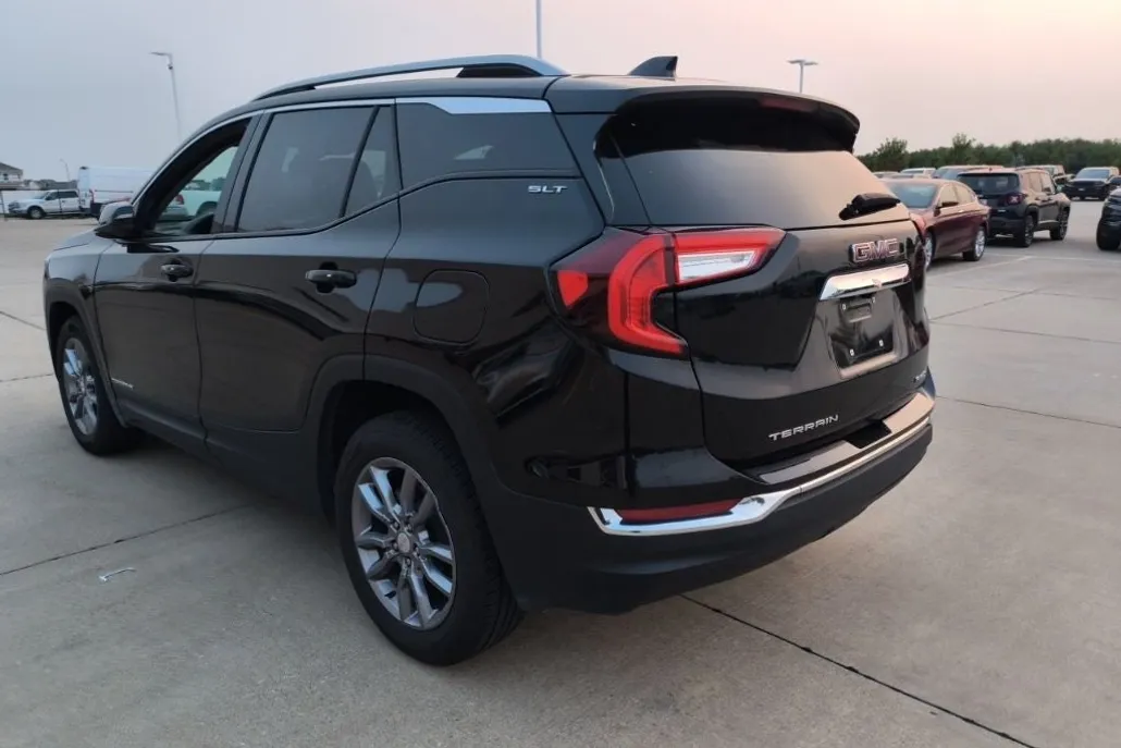 2024 Gmc Terrain SLT photo 1