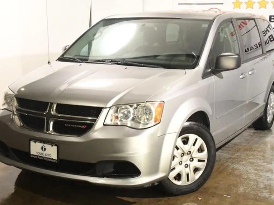 2017 Dodge Grand Caravan SE photo 1