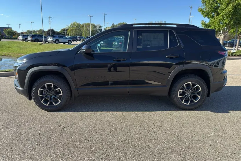 2026 Chevrolet Equinox ACTIV photo 1