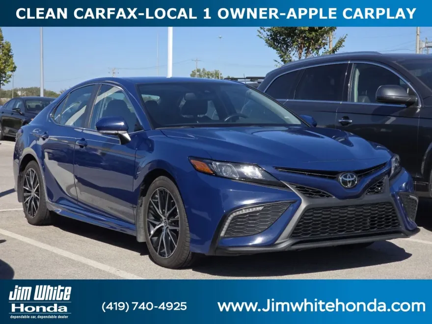 2023 Toyota Camry SE photo 1
