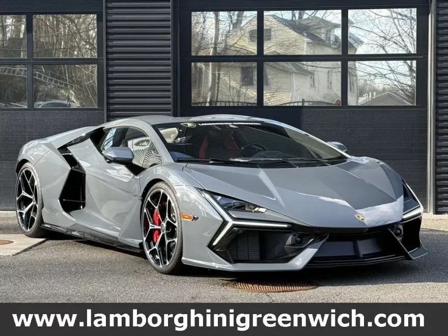 2024 Lamborghini Revuelto photo 1